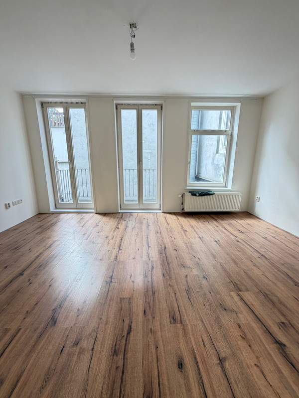 Studio te huur: Jan Pieter Heijestraat 112-3, Amsterdam