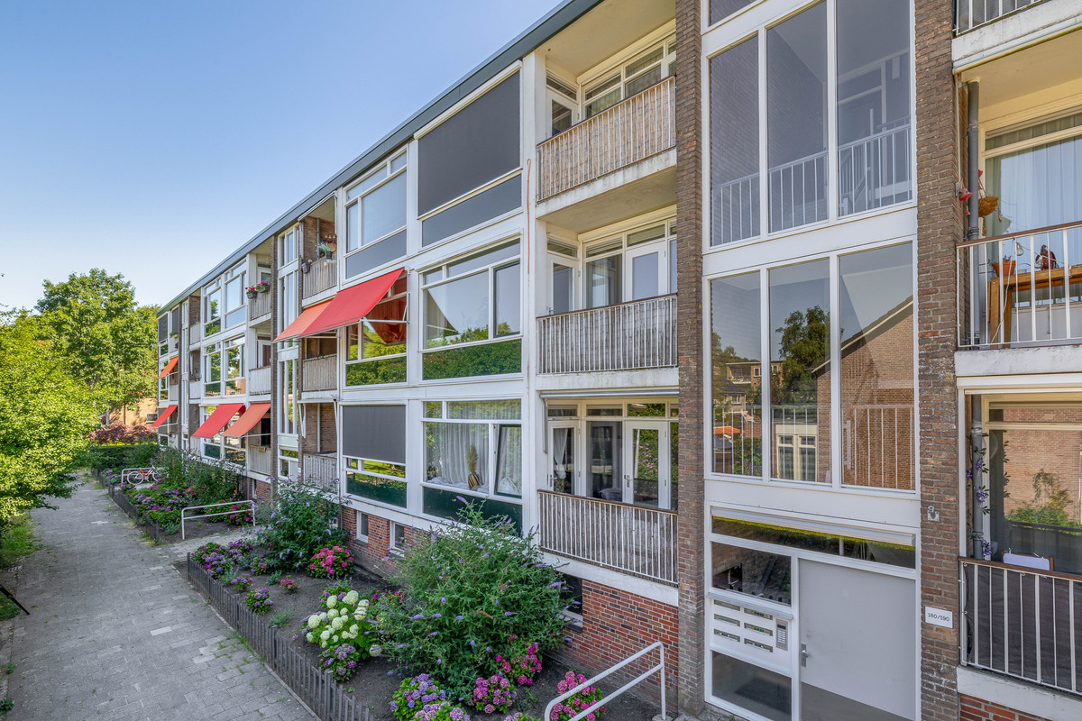 Appartement te koop: Van Iddekingeweg 184, Groningen