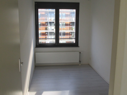 J.H. van den Broekstraat 23