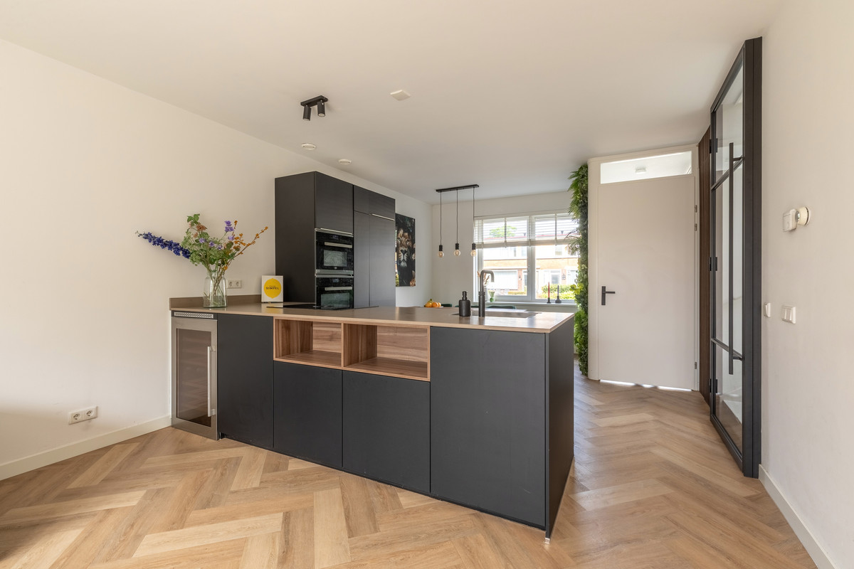 Hoekwoning te koop: Kostverlorenstraat 957, Weesp