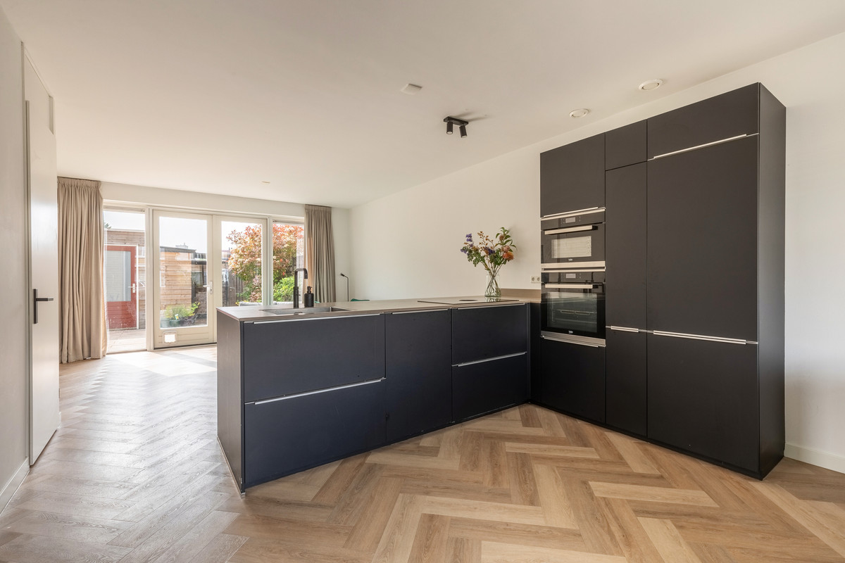 Hoekwoning te koop: Kostverlorenstraat 957, Weesp