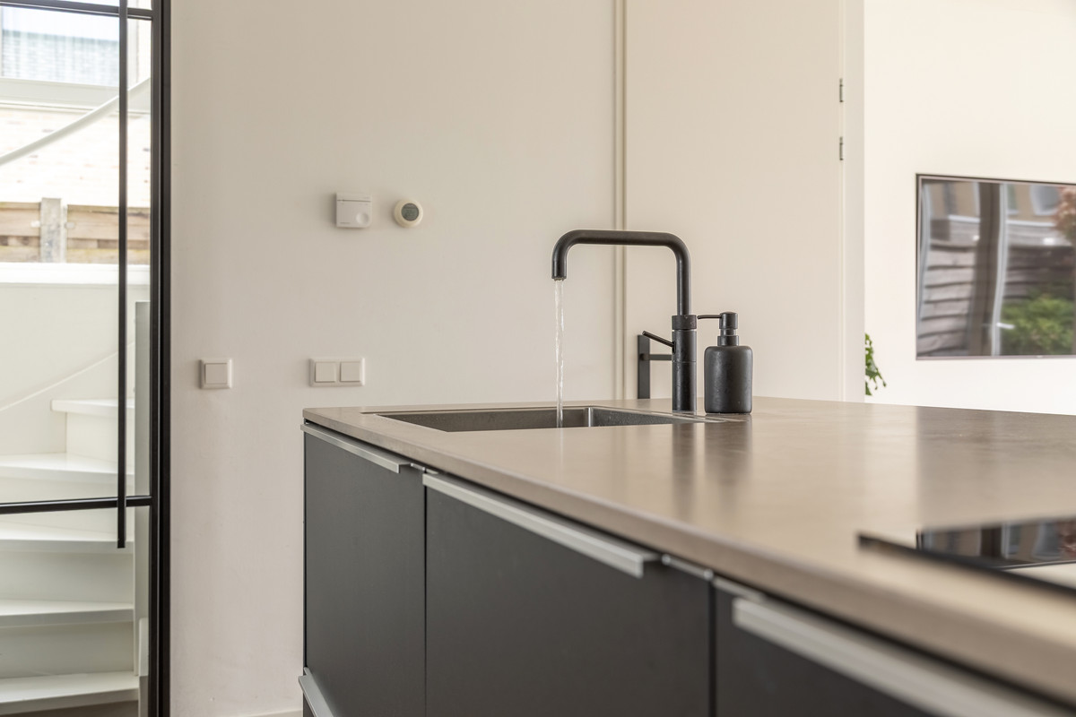 Hoekwoning te koop: Kostverlorenstraat 957, Weesp