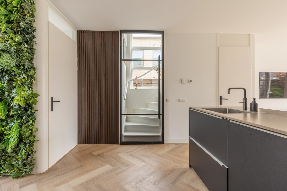 Hoekwoning te koop: Kostverlorenstraat 957, Weesp