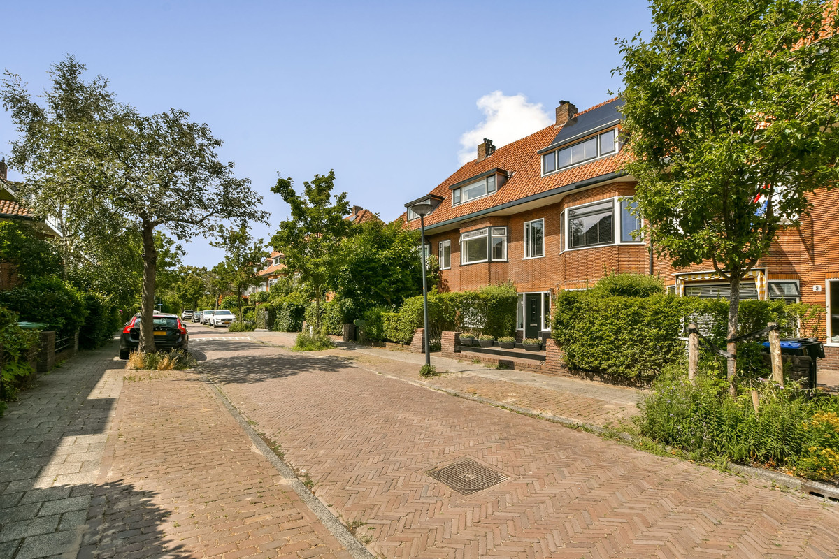 Tussenwoning te koop: Tiboel Siegenbeekstraat 11, Leiden