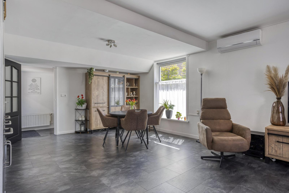 Hoekwoning te koop: Dijkstraat 13, Scharendijke
