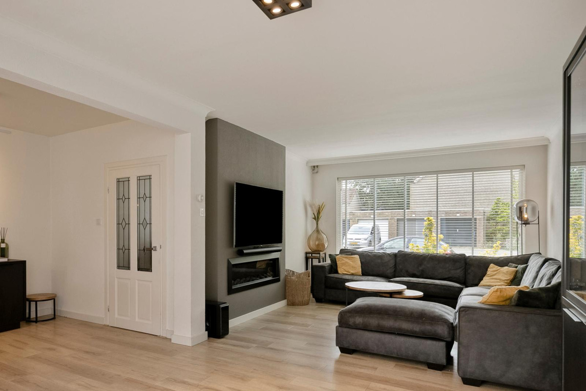 Tussenwoning te koop: Brahmsstraat 109, Tilburg