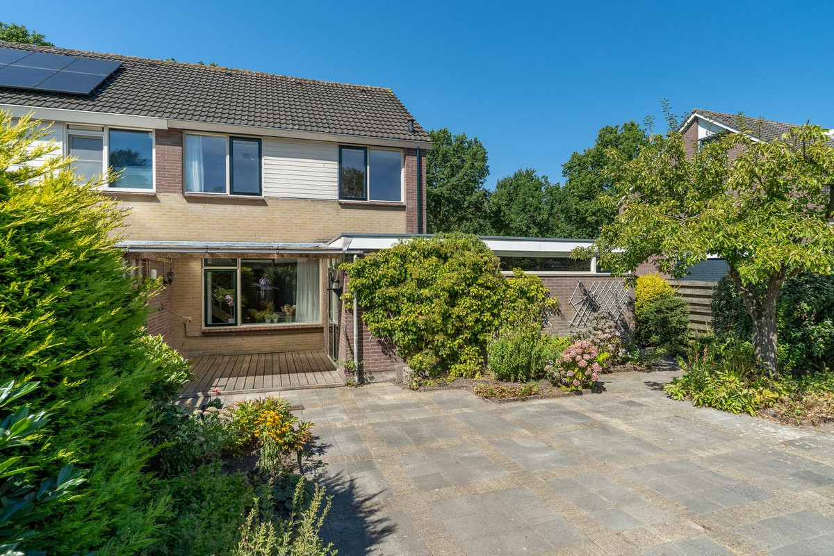 Hoekwoning te koop: Meerkoetstraat 32, Kollum