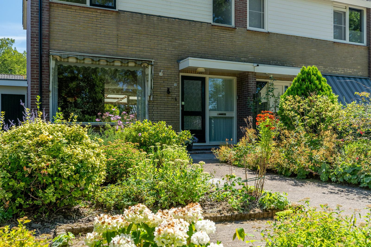 Hoekwoning te koop: Meerkoetstraat 32, Kollum