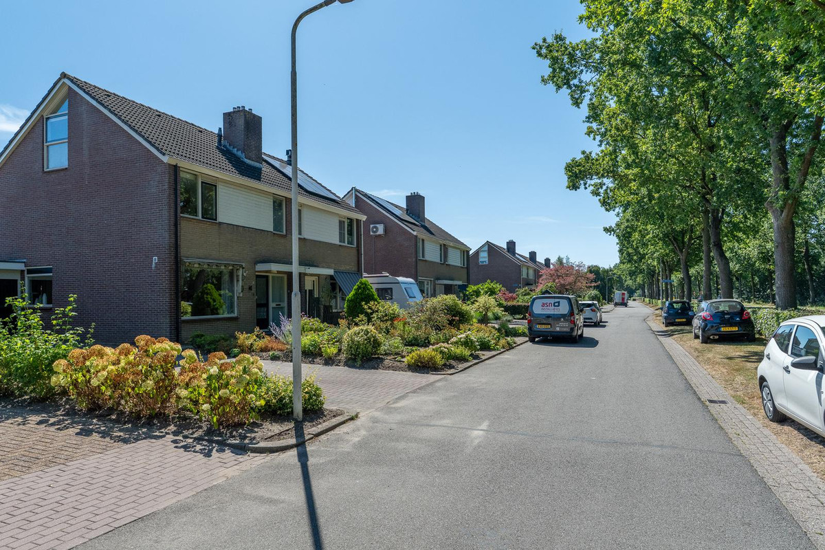 Hoekwoning te koop: Meerkoetstraat 32, Kollum