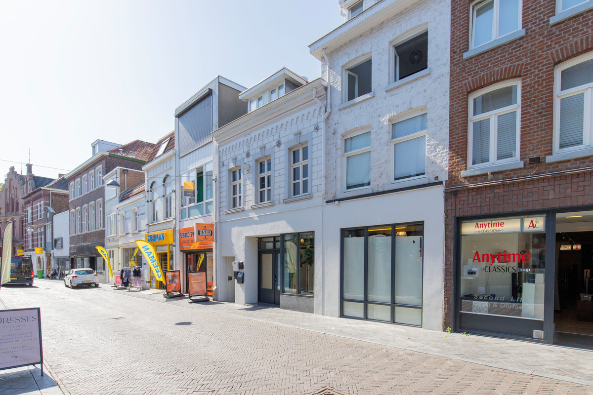 Appartement te koop: Voorstad 22A, Sittard