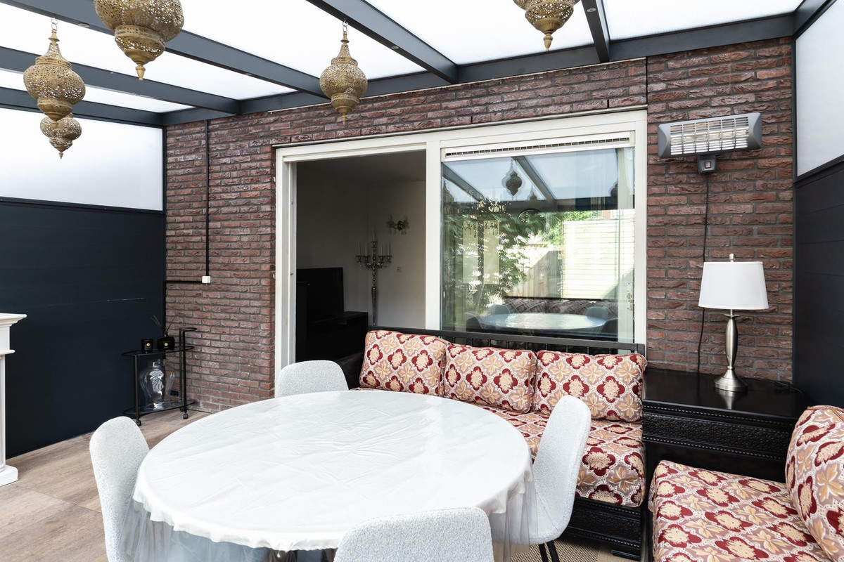 Tussenwoning te koop: Albrecht Dürerweg 92, Almere