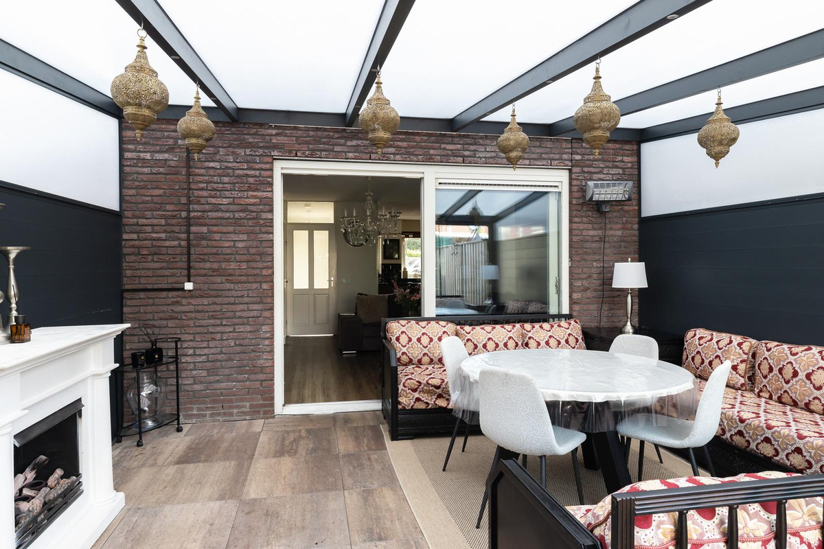 Tussenwoning te koop: Albrecht Dürerweg 92, Almere