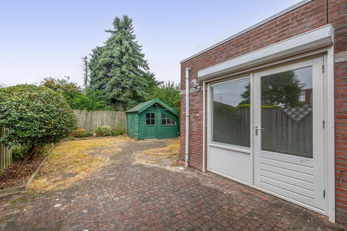 Tussenwoning te koop: Honingklaver 16, Venlo