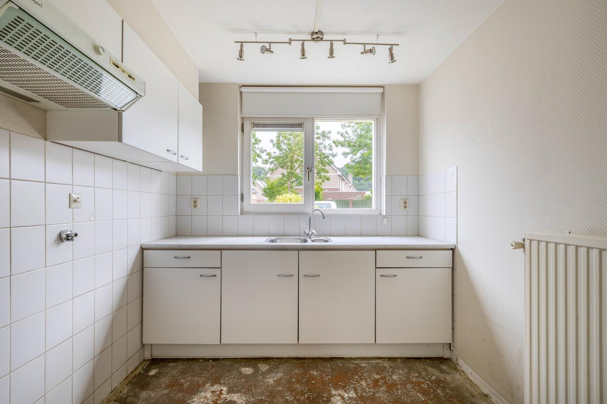 Tussenwoning te koop: Honingklaver 16, Venlo