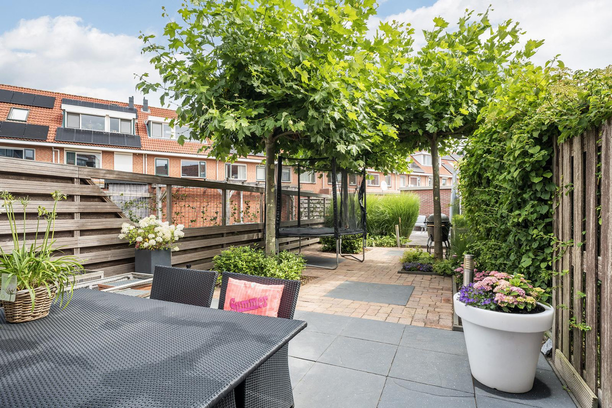 Tussenwoning te koop: Rodium 6, Rhoon