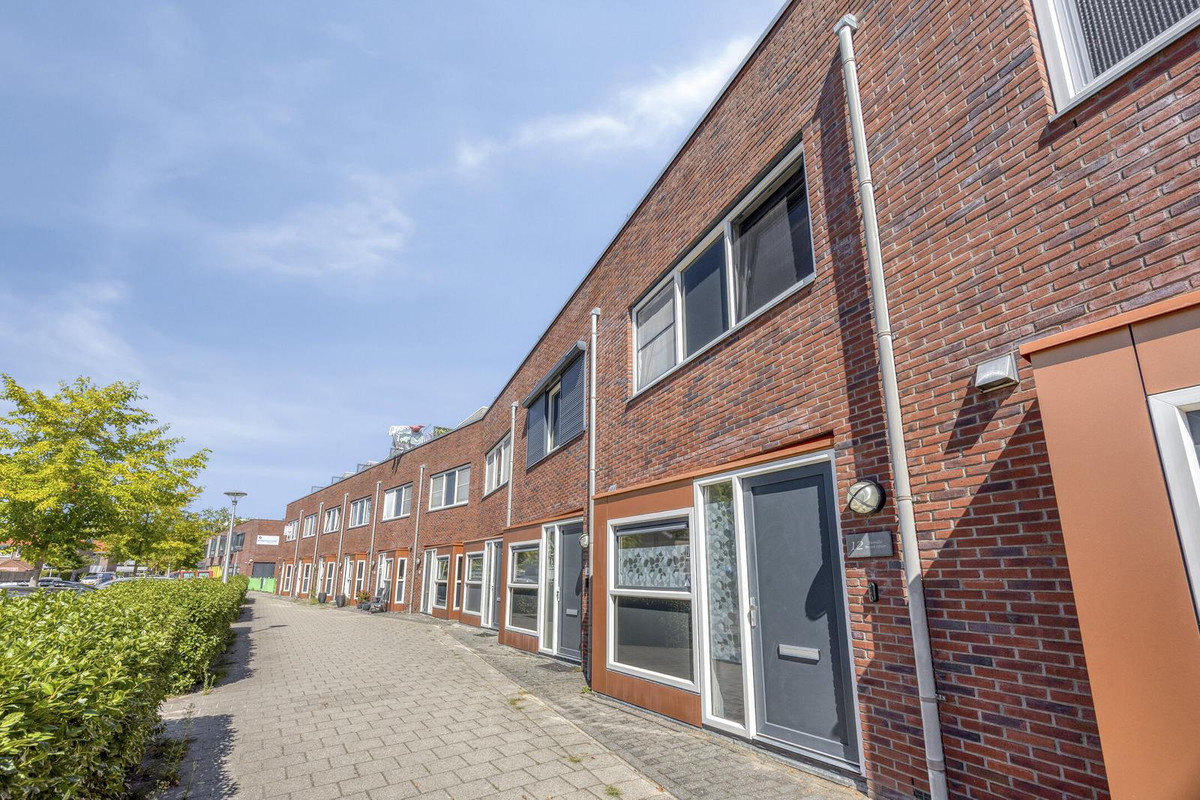 Tussenwoning te koop: Maasstraat 12, Alblasserdam