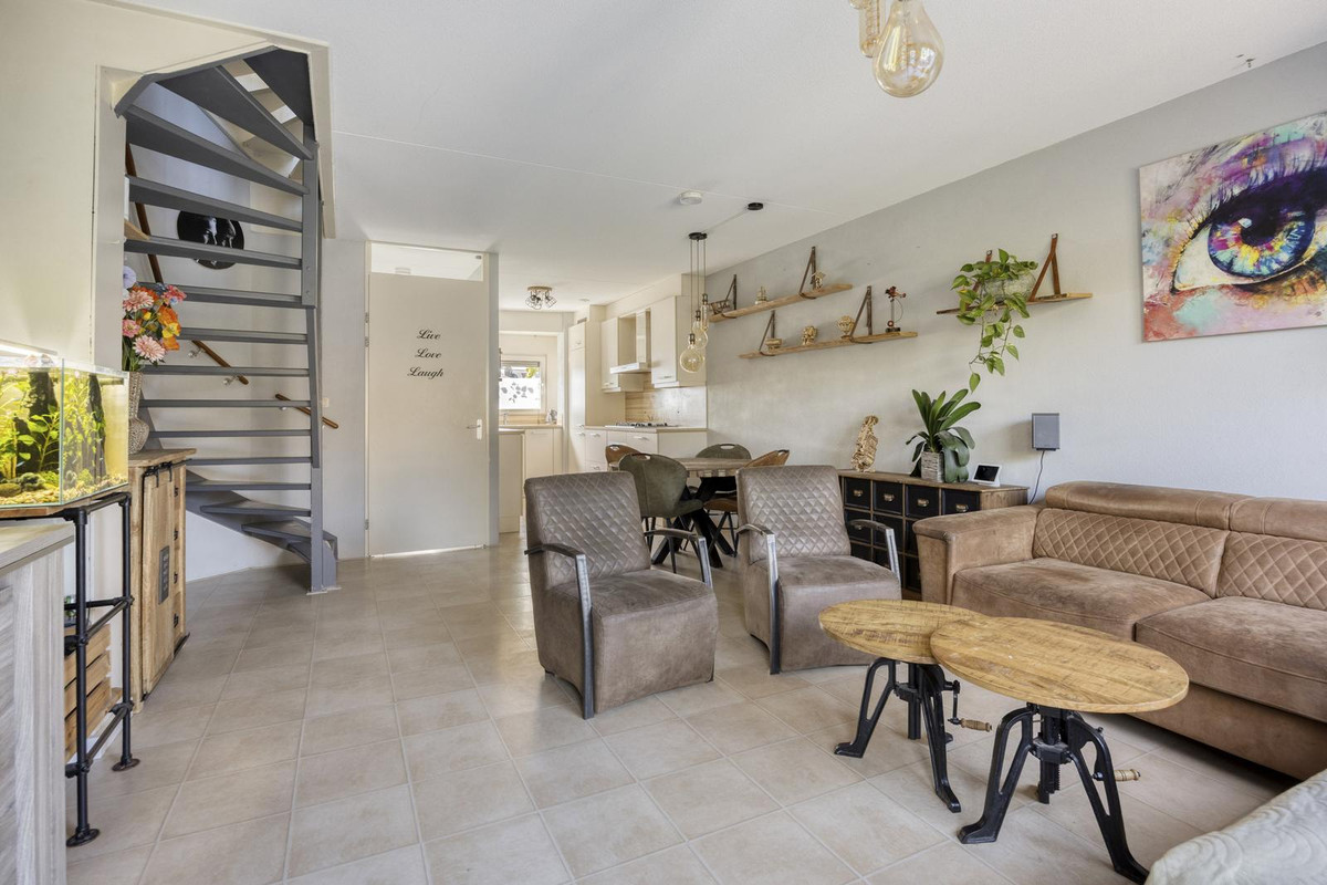 Tussenwoning te koop: Maasstraat 12, Alblasserdam
