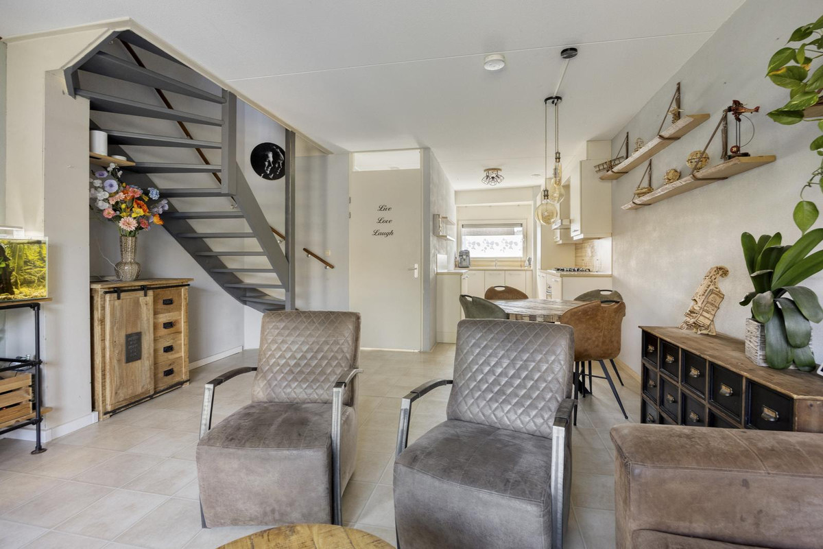 Tussenwoning te koop: Maasstraat 12, Alblasserdam