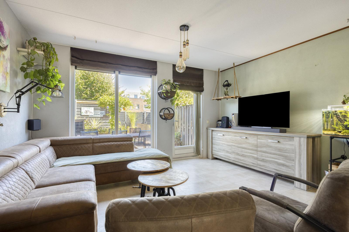 Tussenwoning te koop: Maasstraat 12, Alblasserdam