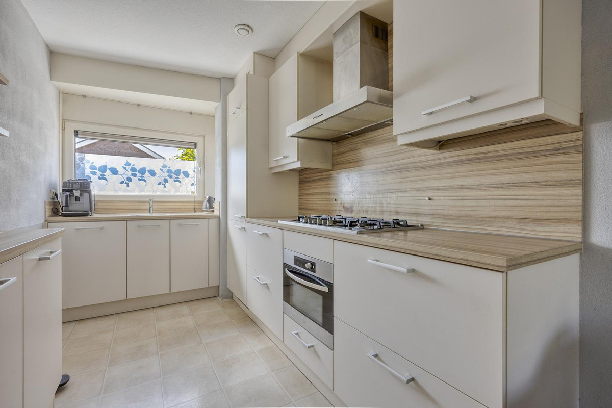 Tussenwoning te koop: Maasstraat 12, Alblasserdam