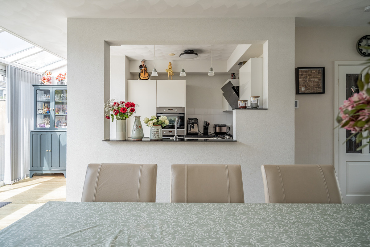 Tussenwoning te koop: Kerklaan 5, Zoeterwoude