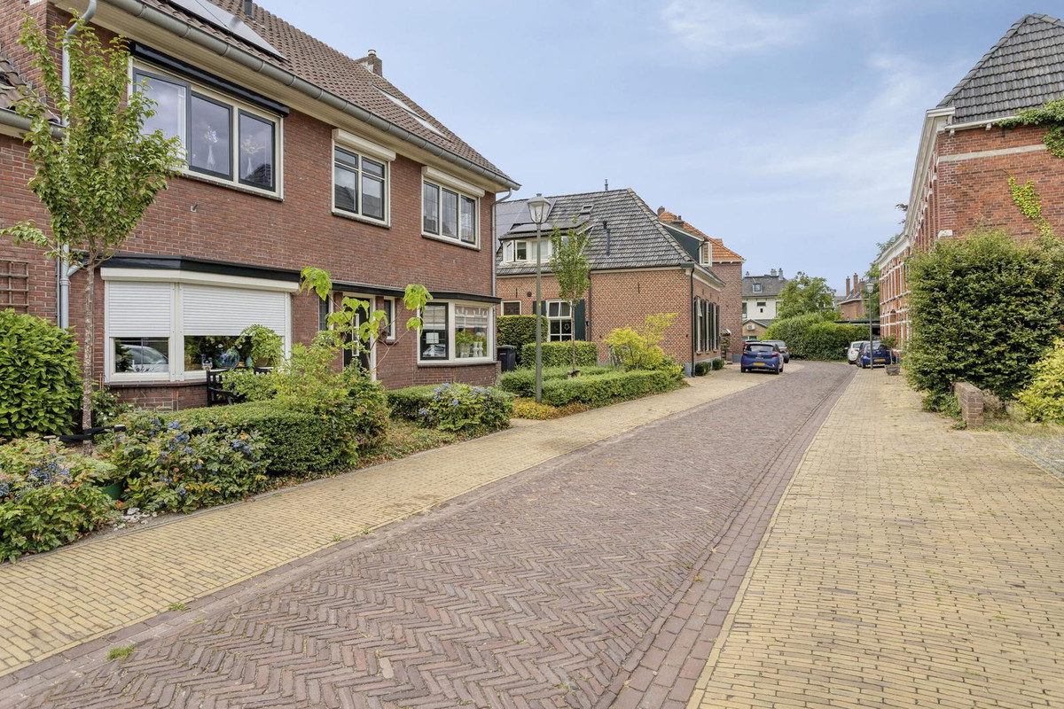 Twee-onder-één-kap te koop: Molenstraat 14, Winterswijk
