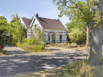 Donkereweg 12