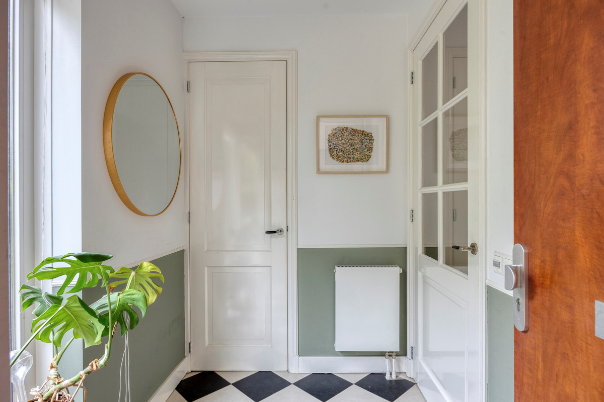 Tussenwoning te koop: Bert Garthoffpad 5, Oegstgeest