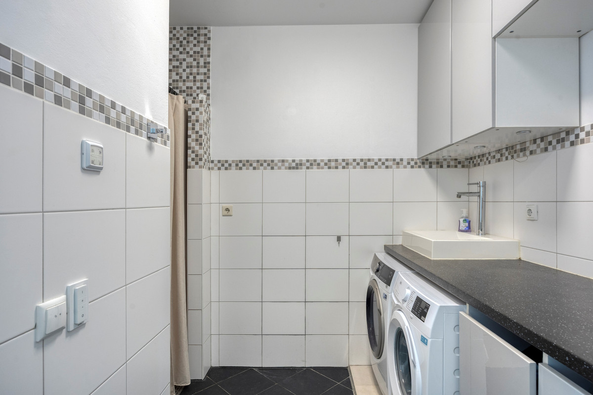 Tussenwoning te koop: Bert Garthoffpad 5, Oegstgeest