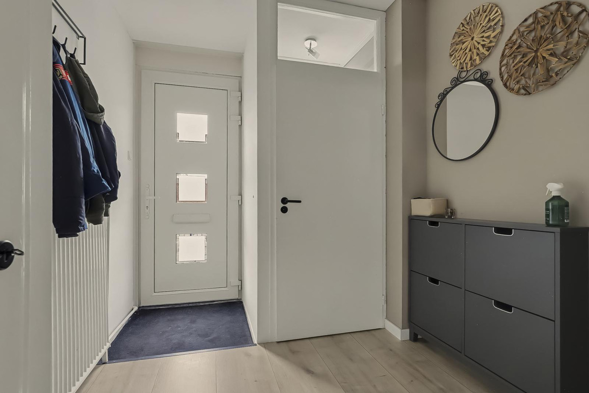 Tussenwoning te koop: Dillenburglaan 53, Goes