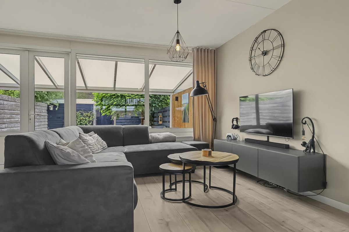 Tussenwoning te koop: Dillenburglaan 53, Goes