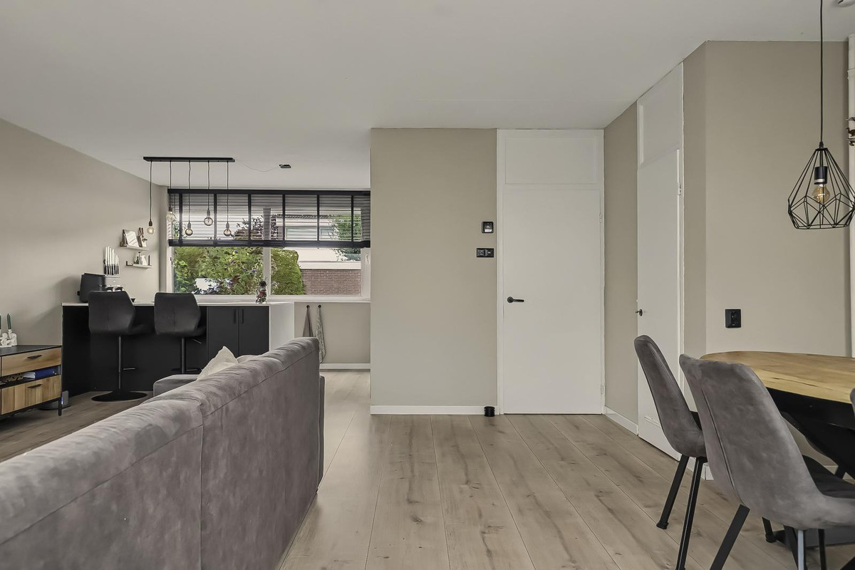 Tussenwoning te koop: Dillenburglaan 53, Goes