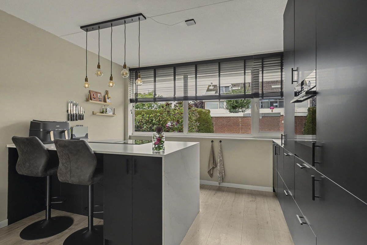 Tussenwoning te koop: Dillenburglaan 53, Goes