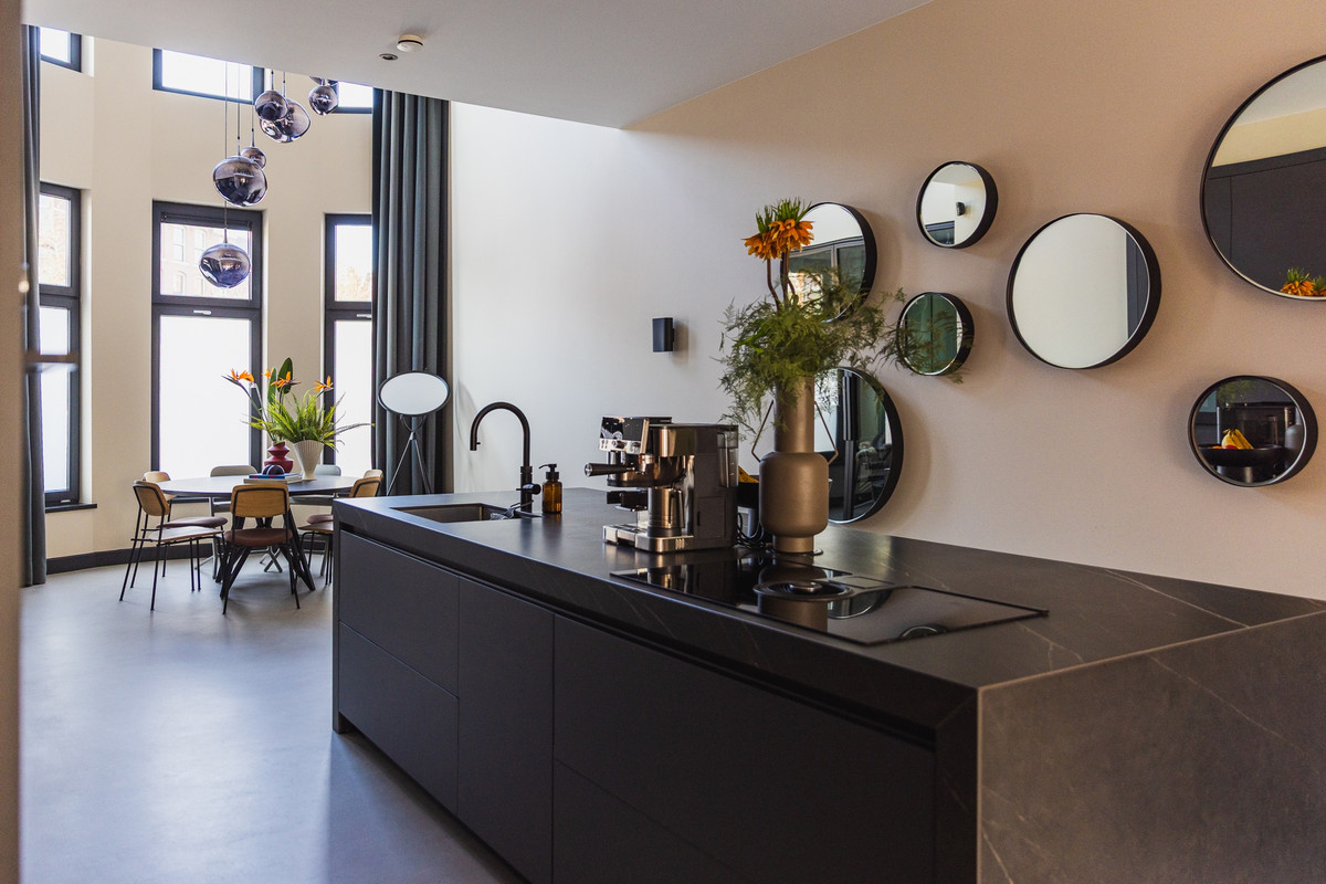 Tussenwoning te koop: Groot Hertoginnelaan 156, 'S-Gravenhage