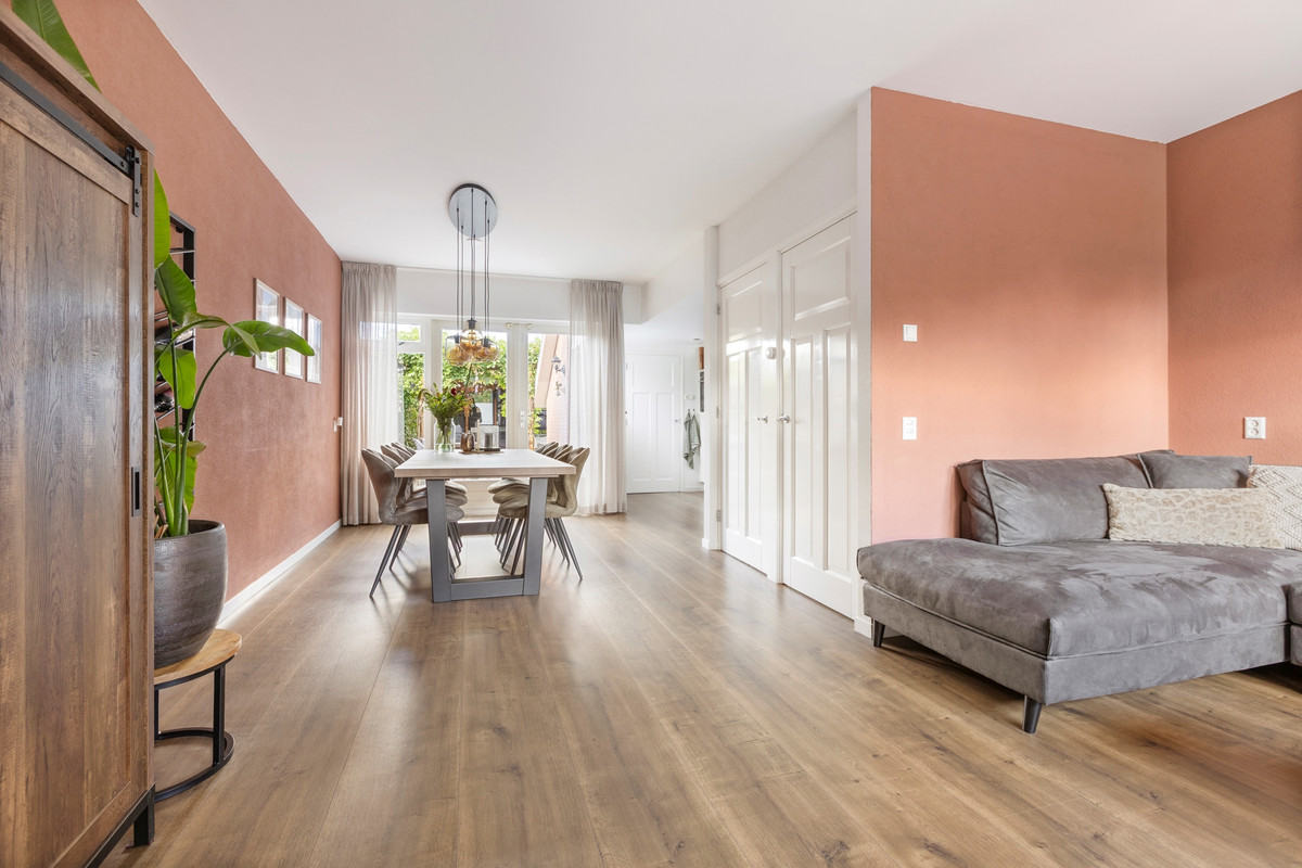 Hoekwoning te koop: Deutechemstrjitte 7, Surhuizum
