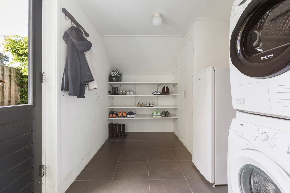Hoekwoning te koop: Deutechemstrjitte 7, Surhuizum