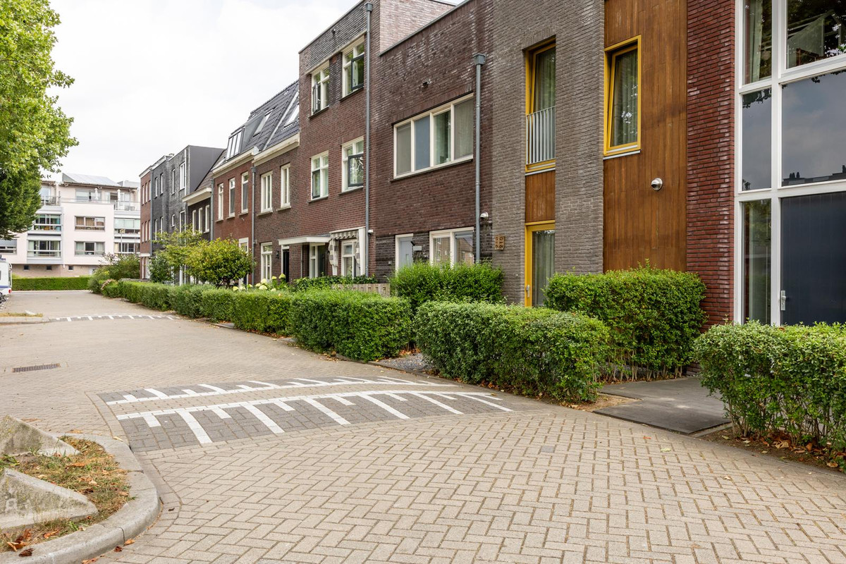 Tussenwoning te koop: Stadspolderring 208, Dordrecht