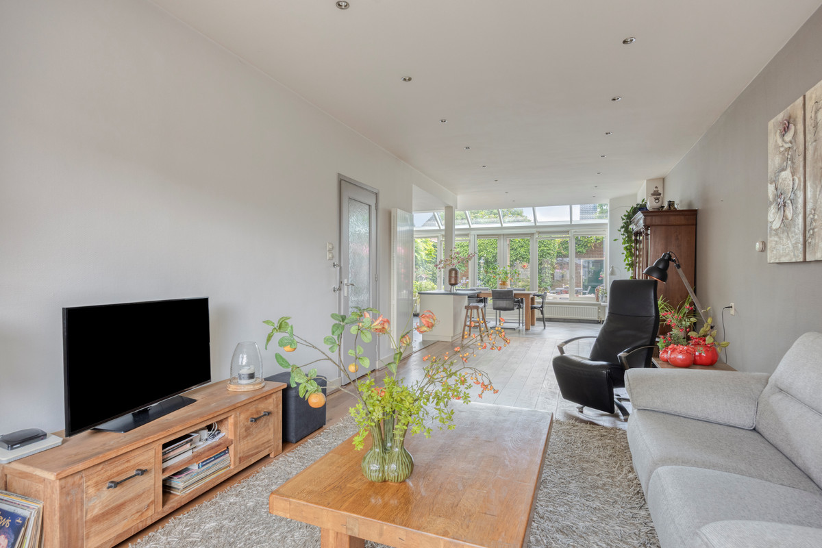 Tussenwoning te koop: Van der Goesstraat 16, Honselersdijk