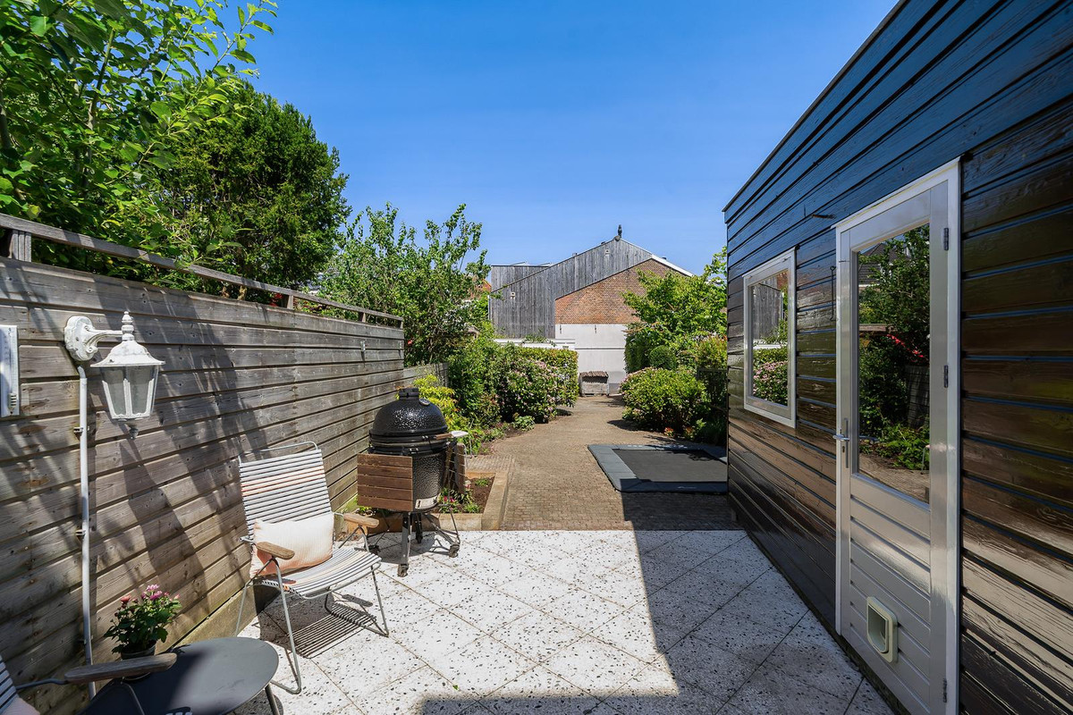 Tussenwoning te koop: Hoge Rijndijk 44, Leiden