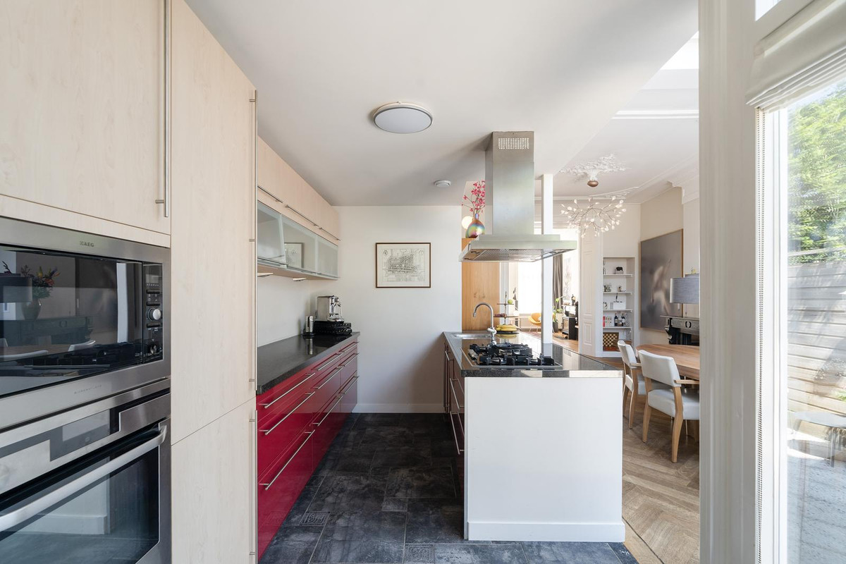 Tussenwoning te koop: Hoge Rijndijk 44, Leiden