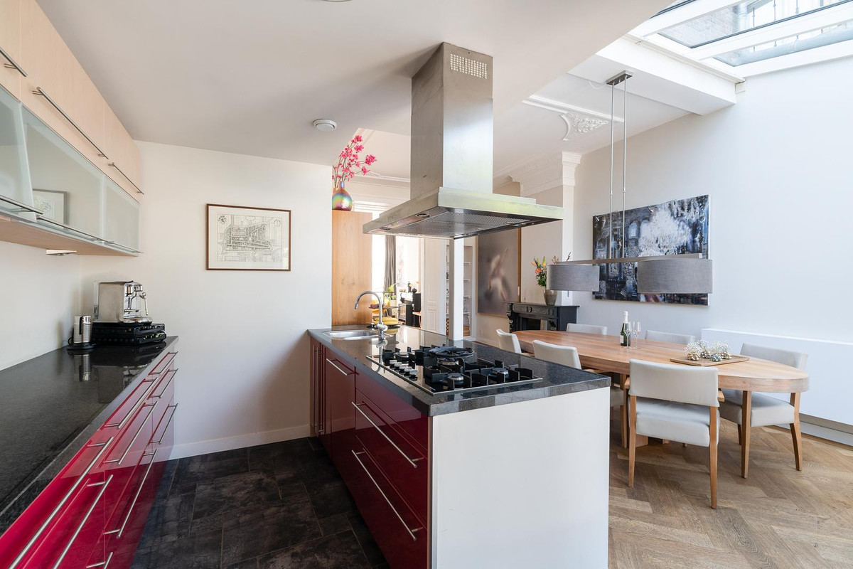 Tussenwoning te koop: Hoge Rijndijk 44, Leiden