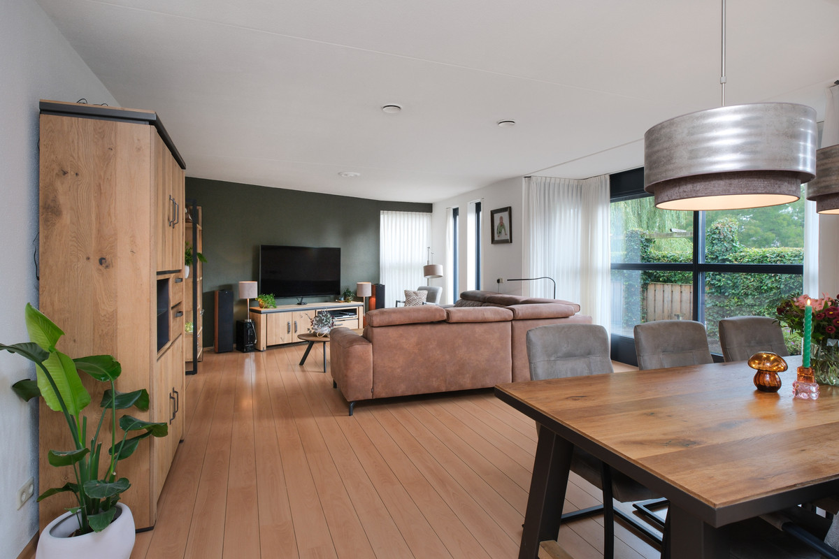Tussenwoning te koop: Groot Hag 12, Almelo
