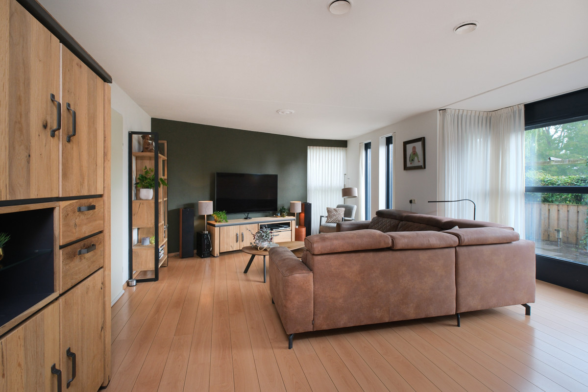 Tussenwoning te koop: Groot Hag 12, Almelo