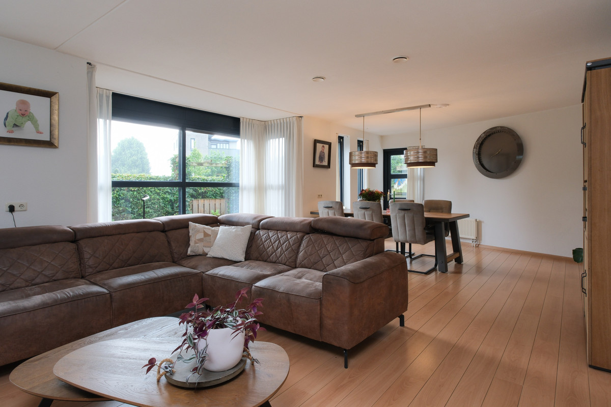 Tussenwoning te koop: Groot Hag 12, Almelo