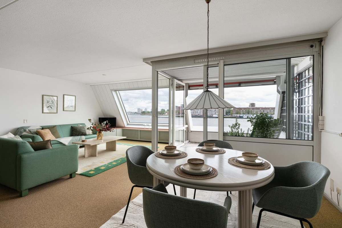 Appartement te koop: Oosterkade 51, Rotterdam