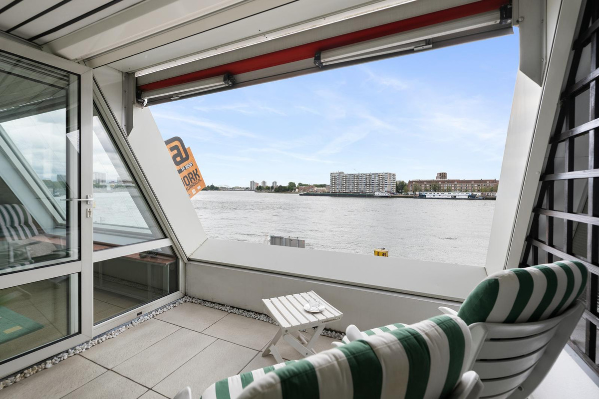 Appartement te koop: Oosterkade 51, Rotterdam