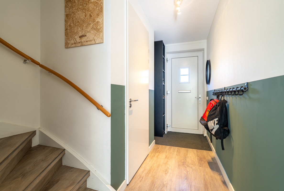 Tussenwoning te koop: Gabriël Metzustraat 13A, Leiden