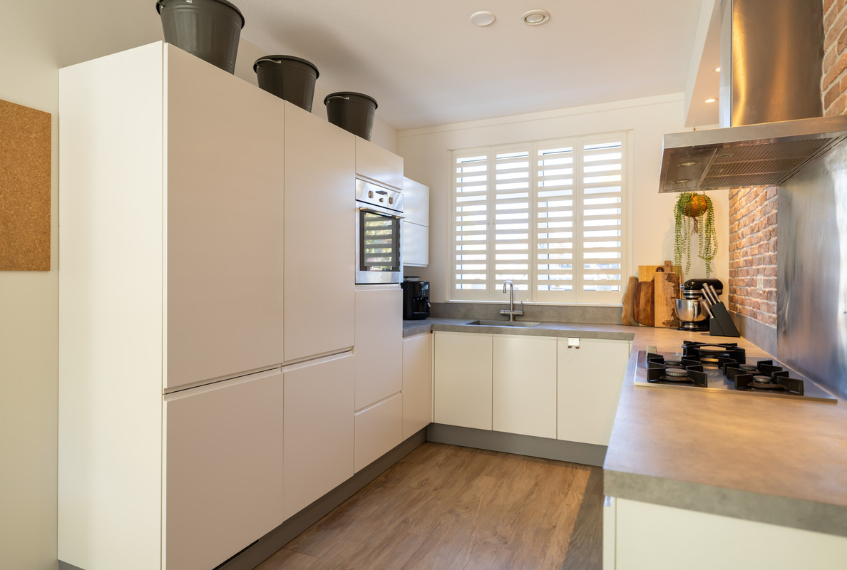 Tussenwoning te koop: Gabriël Metzustraat 13A, Leiden