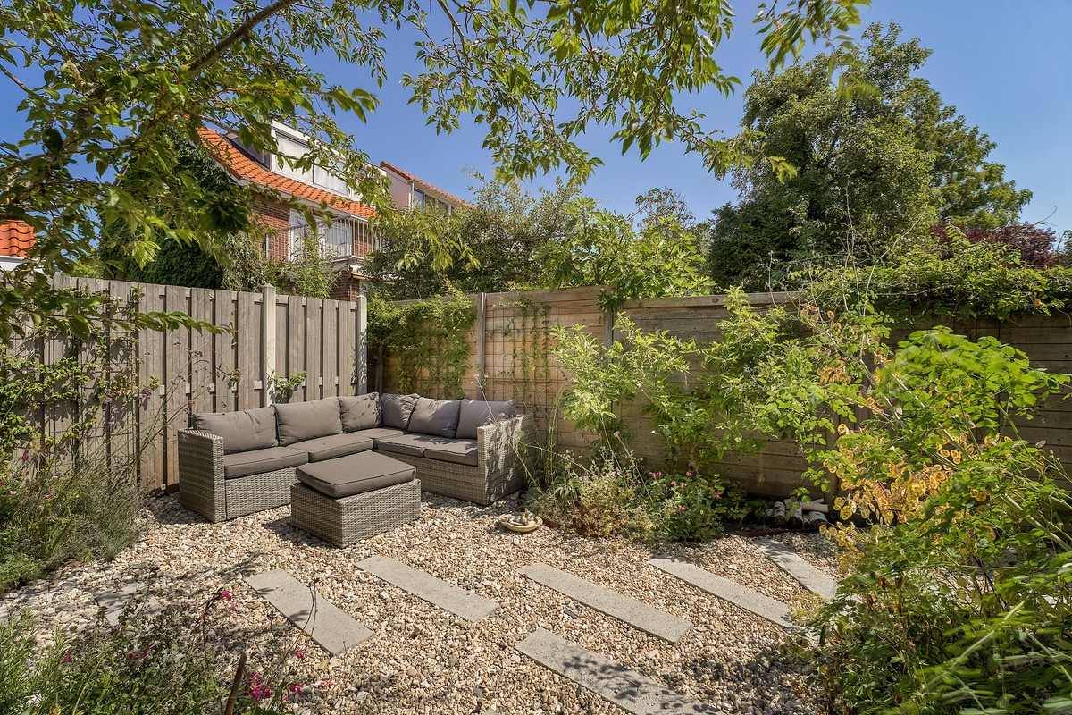 Tussenwoning te koop: Grunerielaan 24, Oegstgeest