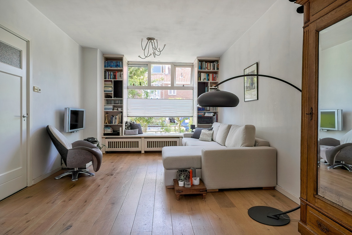 Tussenwoning te koop: Grunerielaan 24, Oegstgeest
